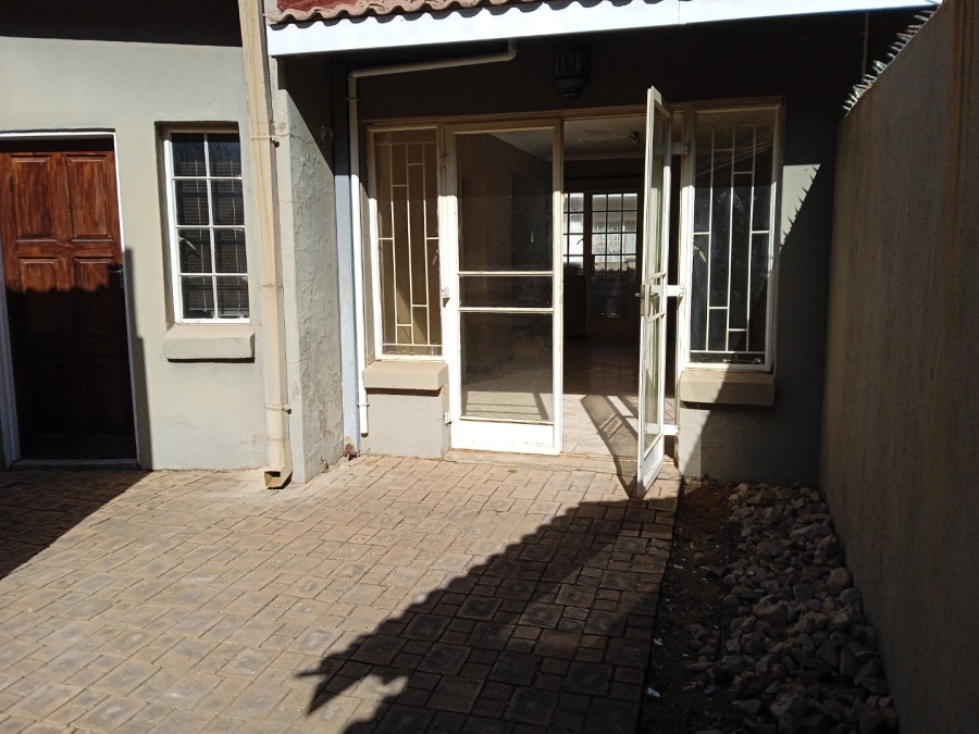 To Let  Bedroom Property for Rent in Schoemansville North West